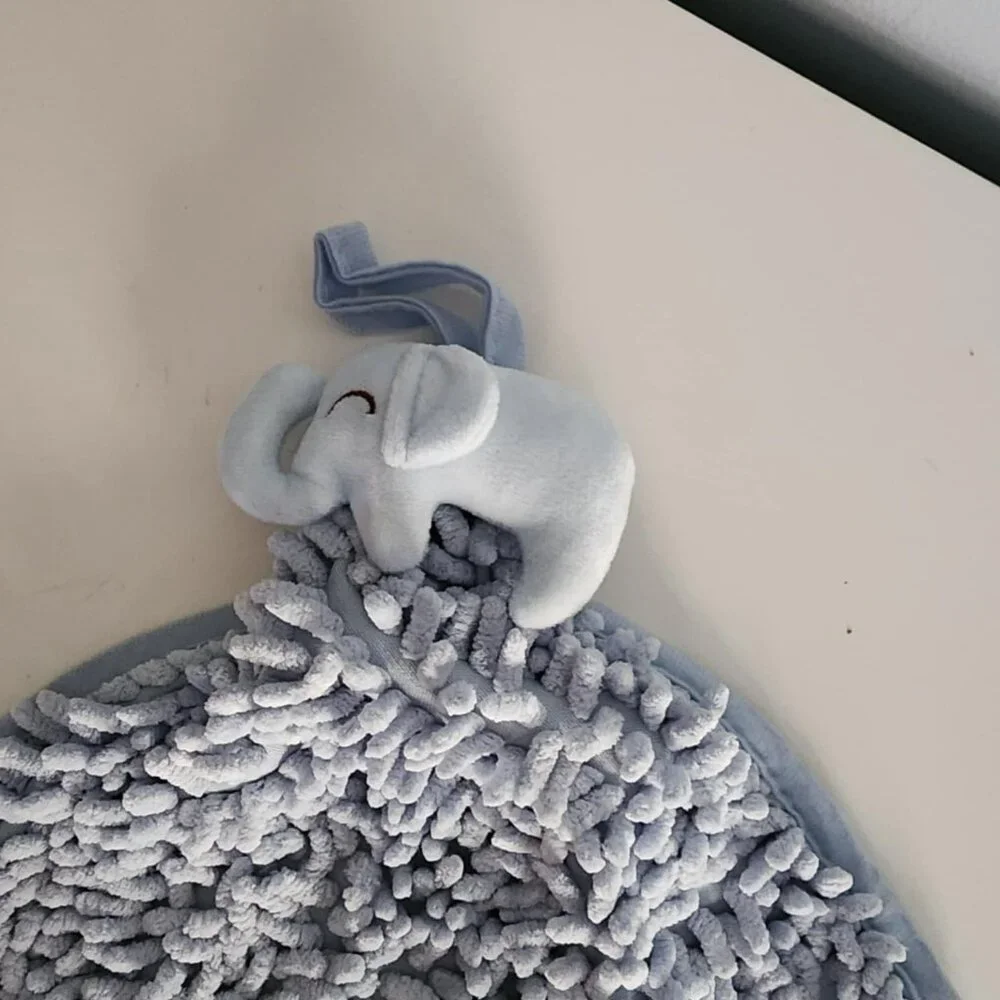 NWOT Super Soft Elephant Hand Towel